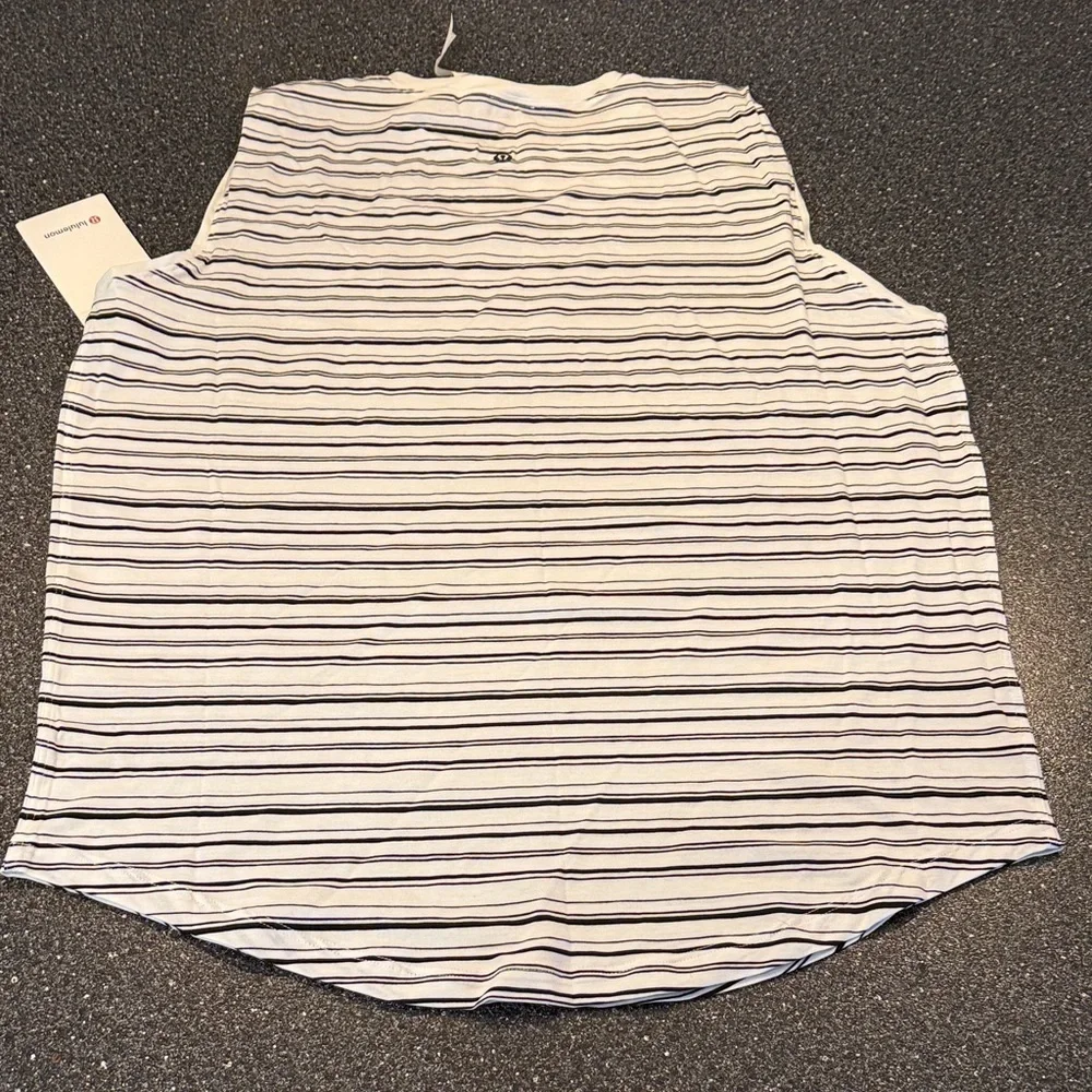 Lululemon Athletica Black and White Striped Brunswick Muscle Tank Top - size 10